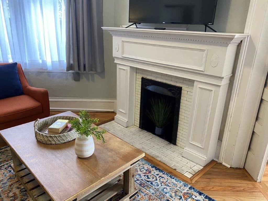 Dauphin District Darling #1-Downtown, Restaurants Apartment Мобил Екстериор снимка